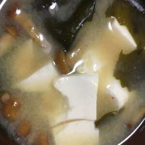 定番味噌汁☆なめこ・豆腐・ワカメ